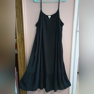 100% rayon maxi black petite spaghetti strap 3x with pockets! NWOT